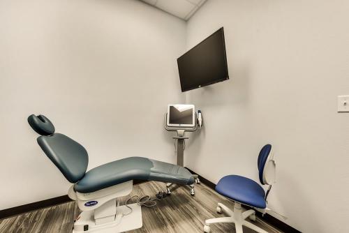 resize-2705-Little-Elm-Parkway- -51